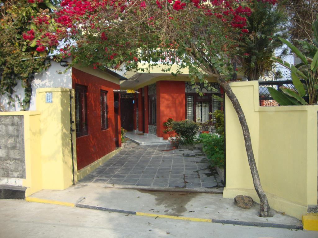 פוקהרה New Summit Guest House מראה חיצוני תמונה