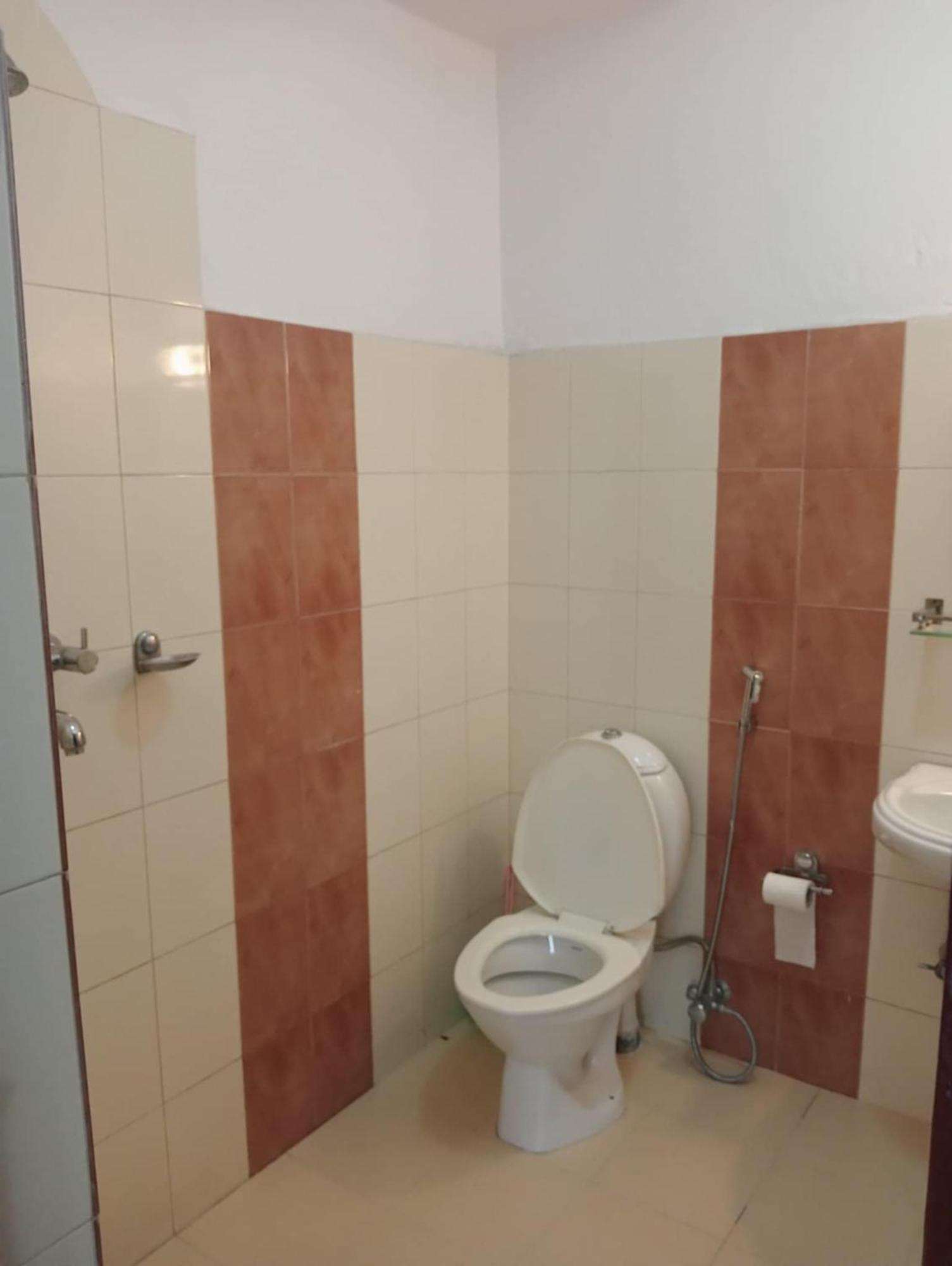 פוקהרה New Summit Guest House מראה חיצוני תמונה